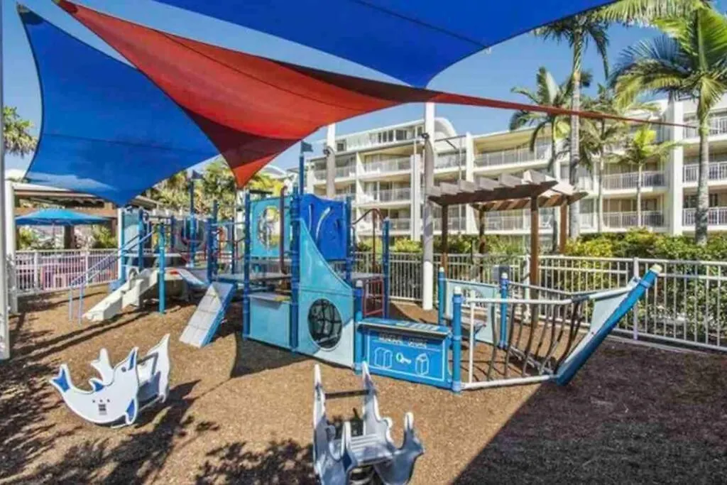 Ocean View - Alexandra Headlands Beachfront Unit 0*,  أستراليا