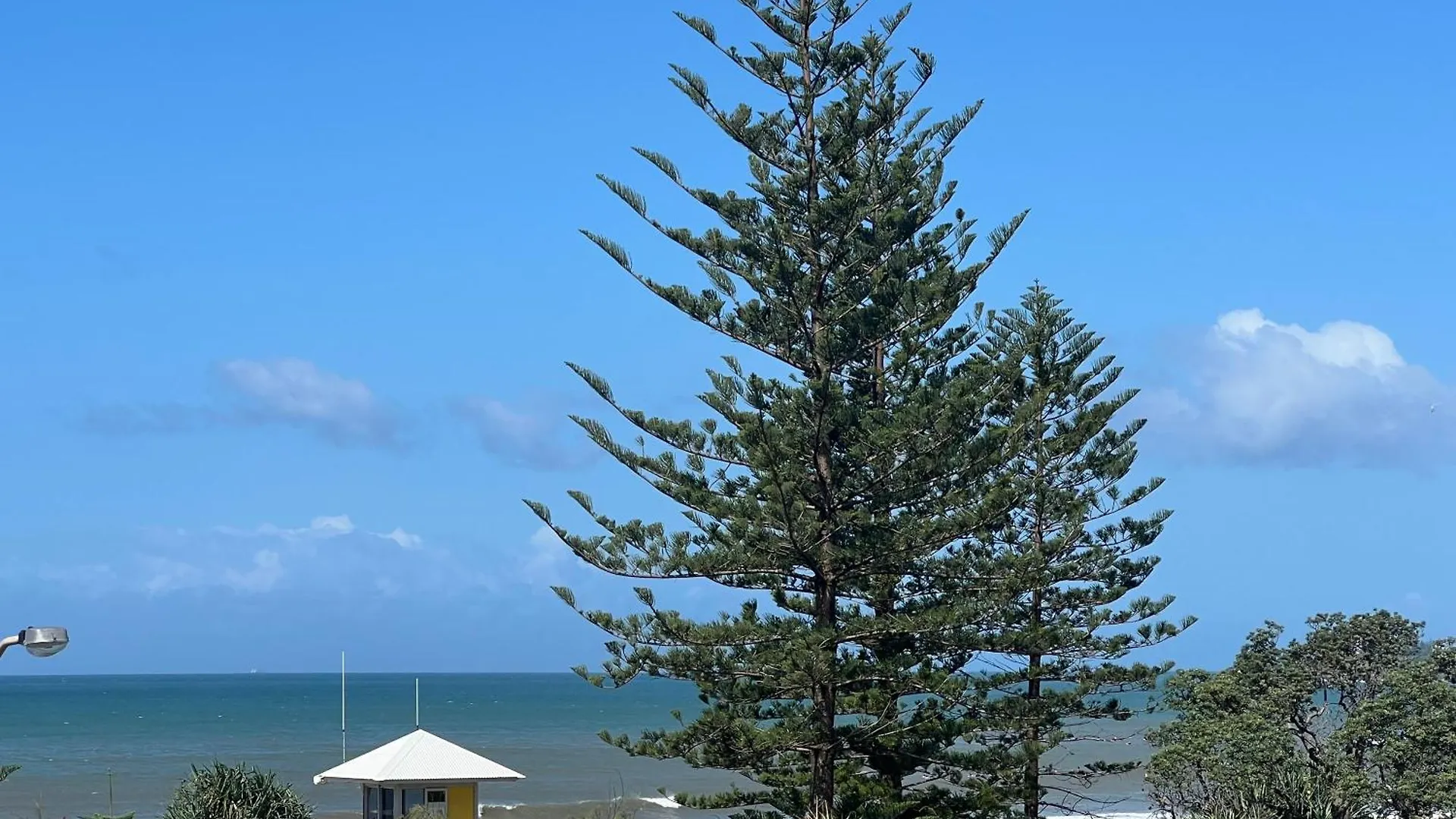 Ocean View - Alexandra Headlands Beachfront Unit 0*,  أستراليا