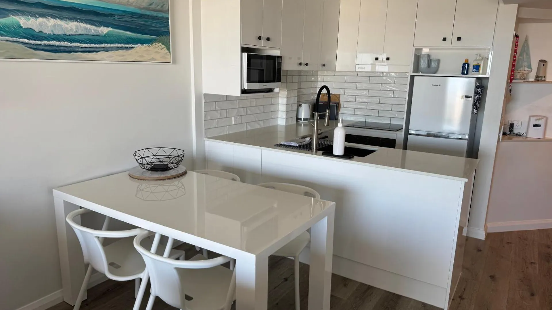 Ocean View - Alexandra Headlands Beachfront Unit 0*,  أستراليا