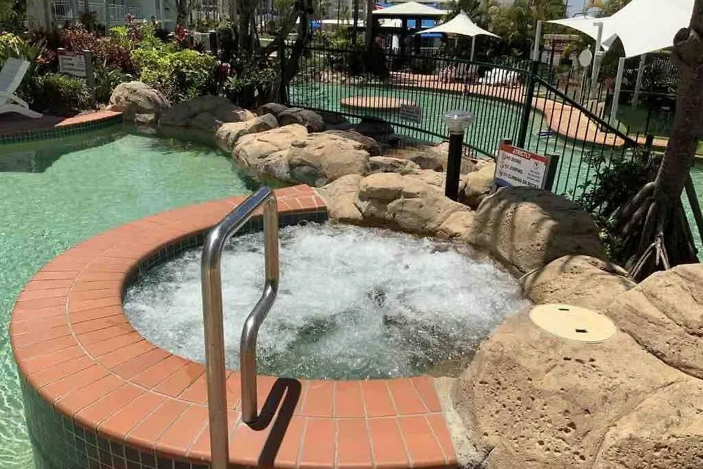 Ocean View - Alexandra Headlands Beachfront Unit Apartamento