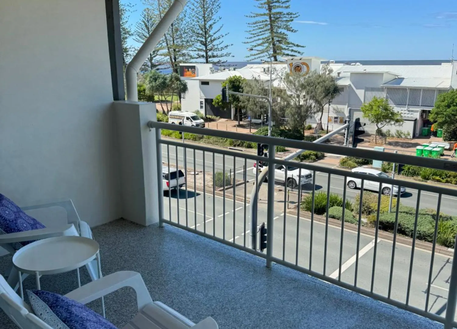 Ocean View - Alexandra Headlands Beachfront Unit